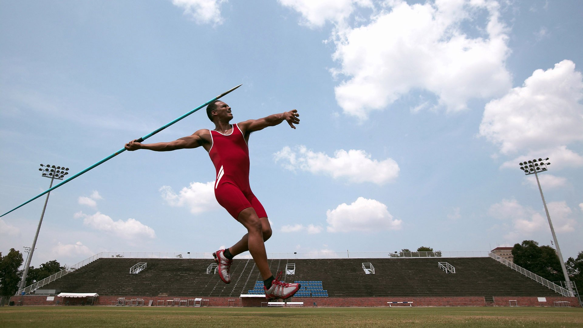 乔纳·隆戈:从世界杯舞台到全球橄榄球的巨星,乔纳坦 个人资料生日
